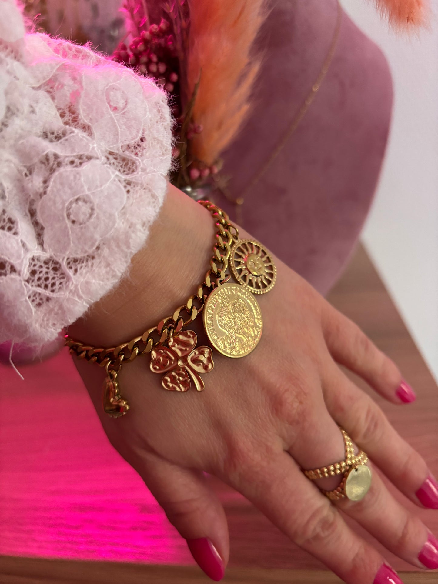 Bracelet April